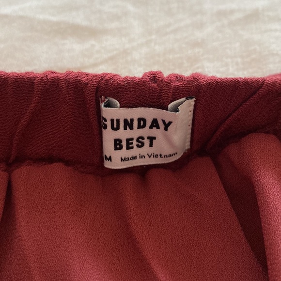 Aritzia Red Mini - Picture 2 of 3